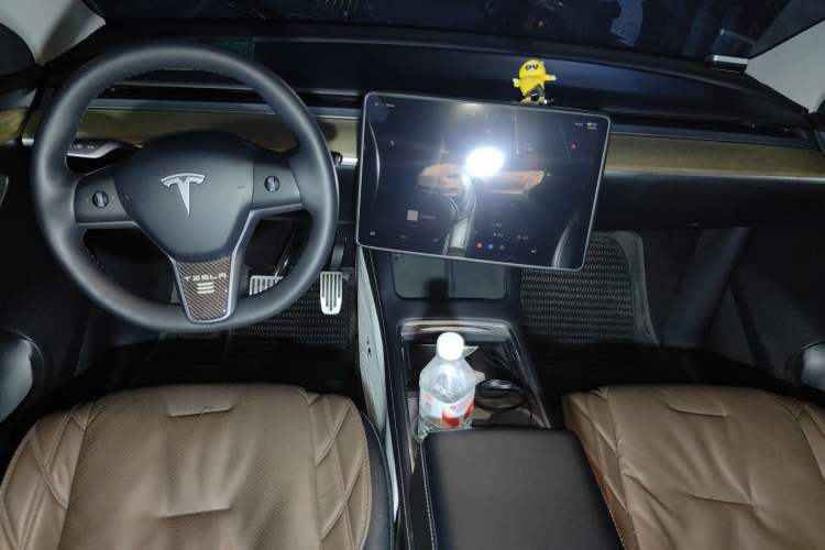 Used Tesla Model Y 2022 Revised Version Rear-Wheel Drive Center Console