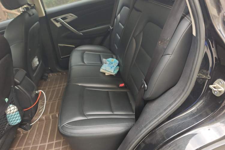 Used Geely Auto Emgrand X7 Sport 2016 2.0L Manual Smart Connect Version
