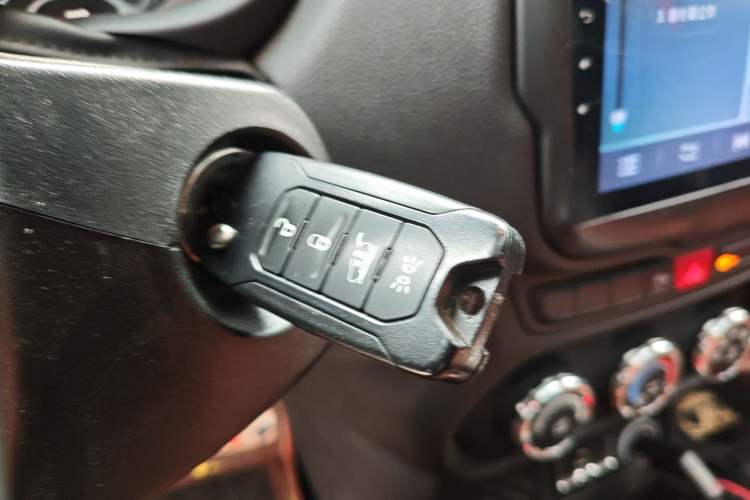 Used Jeep Renegade 2017 180T Automatic High-Energy Version
