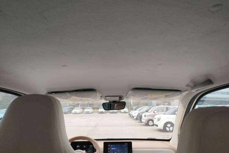 Used Wuling Hongguang MINIEV 2024 3rd Generation 215km Advanced Version
