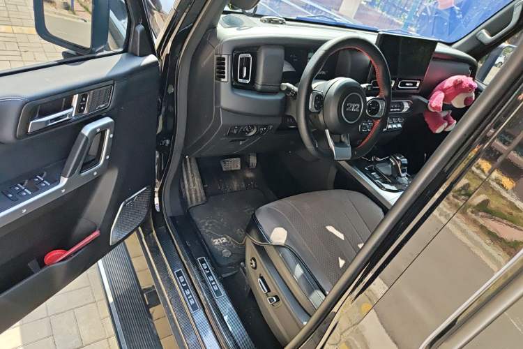 Used 212 T01 2024 2.0T Explorer Driver Seat