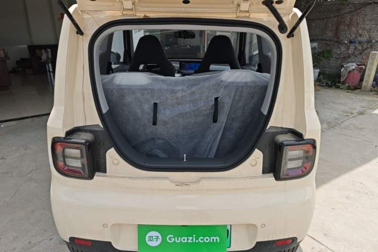 Used Geely Galaxy Panda 2025 210 km – Yuanqi Bear Trunk