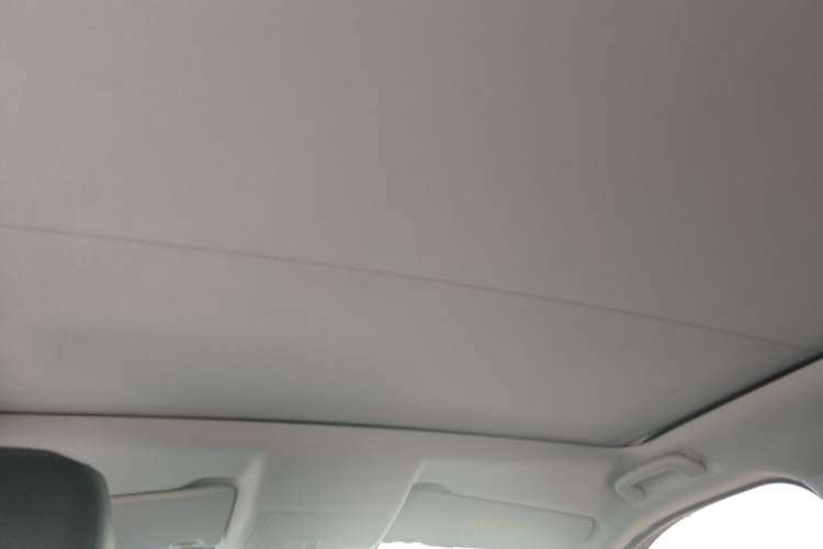 Used Land Rover Discovery Sport 2017 2.0T PURE Headliner
