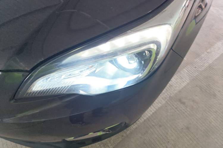 Used Buick Envision 2018 20T Two-Wheel-Drive Leading Model