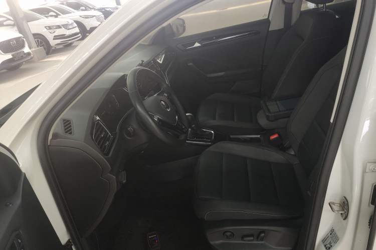 Used Volkswagen T-ROC 2021 280TSI DSG Two-Wheel Drive Comfort Connect Edition Left Front Seat