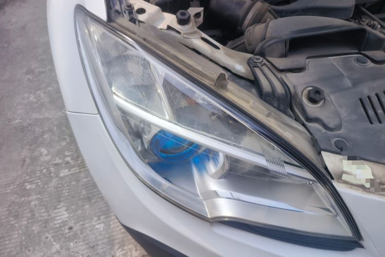 Used Buick Encore 2015 1.4T Automatic Two-Wheel Drive Urban Leading Model Exterior 6