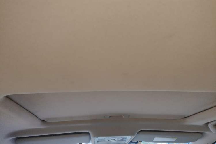 Used CHANGAN Raeton 2014 1.8T Automatic Prestige Anniversary Edition China IV Standard Headliner