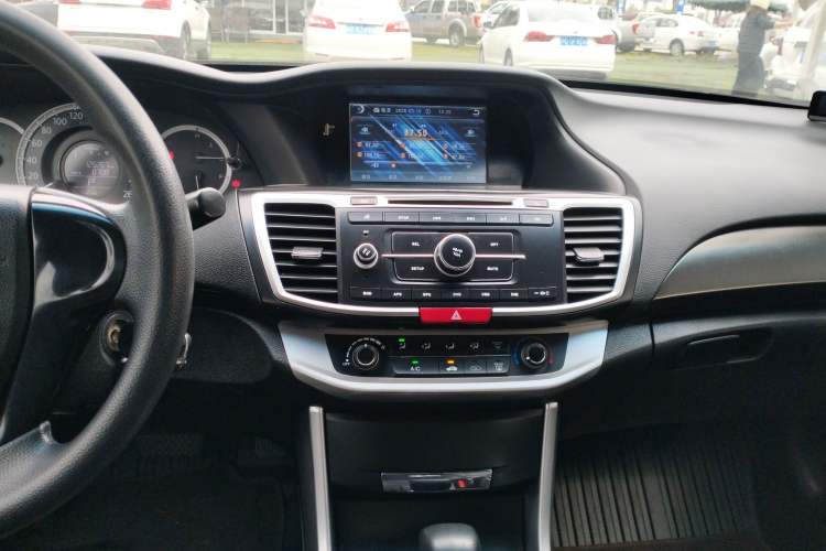 Used Honda Accord 2015 2.0L LX Comfort Edition
