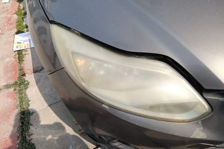 Used Ford Focus 2012 Sedan 1.6L Manual Comfort Model
