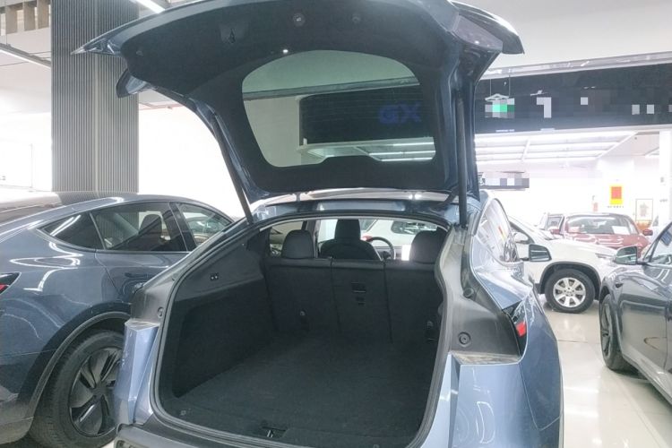 Used Tesla Model Y 2025 Rear-Wheel-Drive Version