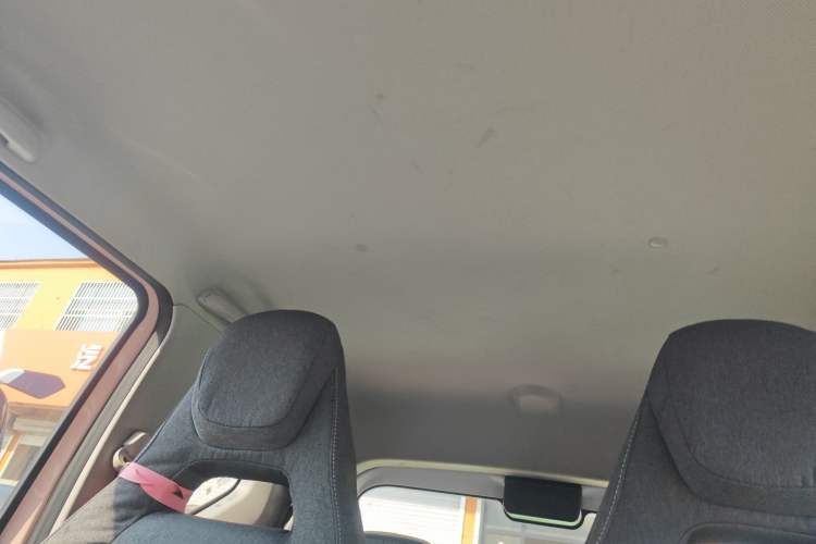 Used Wuling Hongguang MINIEV 2021 Macaron Premium Model – Lithium Iron Phosphate Headliner