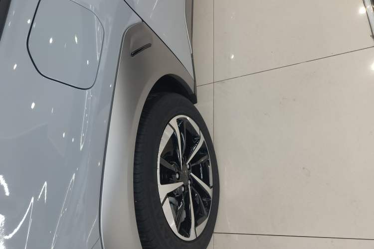 Used AION Y 2023 Plus 610 Smart Edition Ternary Lithium
