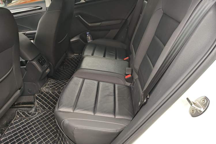 Used Volkswagen T-ROC 2020 280TSI DSG Two-Wheel Drive Comfort Version
