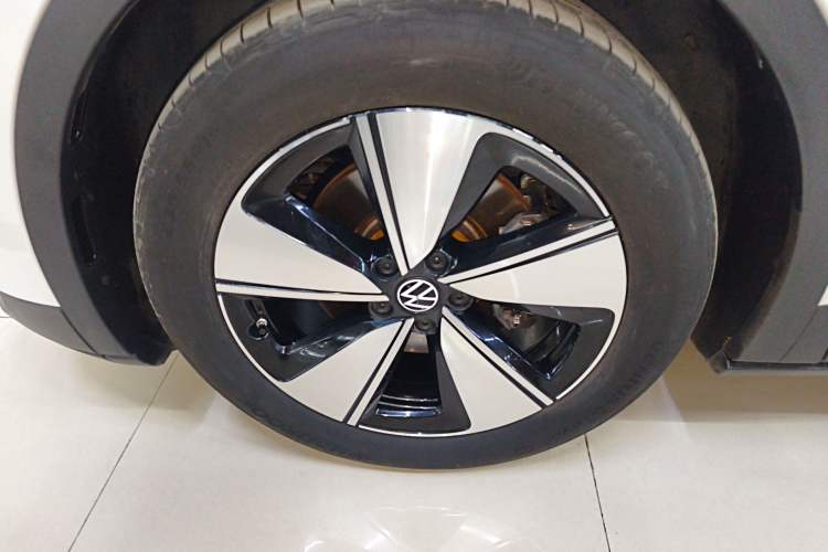 Used Volkswagen ID.4 X 2025 Smart Version Pure & Intelligent Enjoyment Edition Left Front Wheel Hub