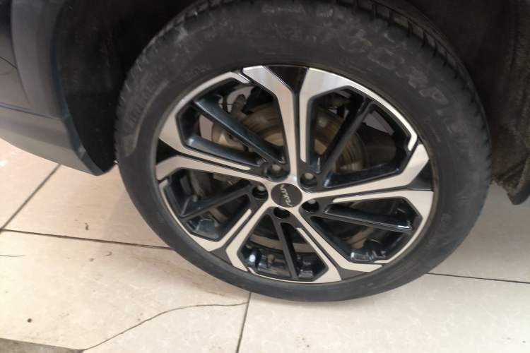 Used Dongfeng Aeolus Huge 2022 Mach Dual-Motor 1.5T MHD Dare-to-Dream Edition
