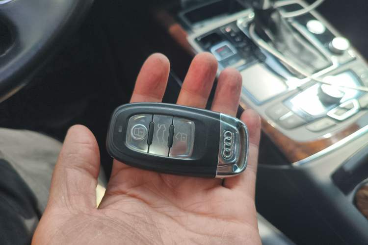 Used Audi A6L 2012 30 FSI Comfort Model
