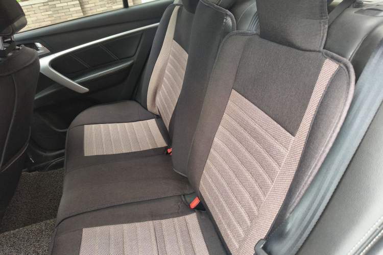 Used Geely Auto Emgrand 2016 Sedan 1.5L Manual Upward Edition Left Rear Seat