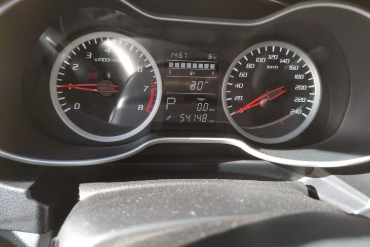 Used Bestune X40 2017 1.6L Automatic Prestige Edition Odometer Close Up