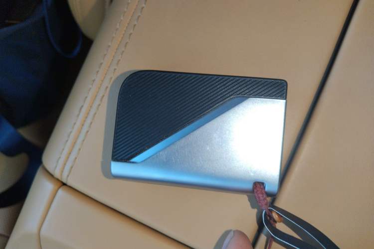 Used Lynk & Co 09 EM-P 2023 2.0TD EM-P Long-Range Version PM 7-Seater