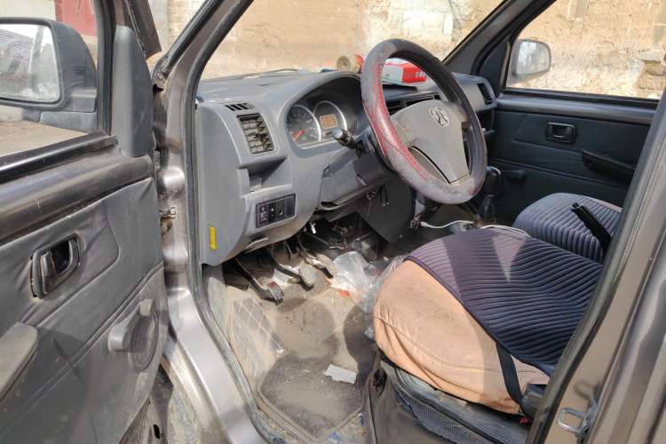 Used BAIC Weiwang 306 2011 1.3L luxury version 8 seats
