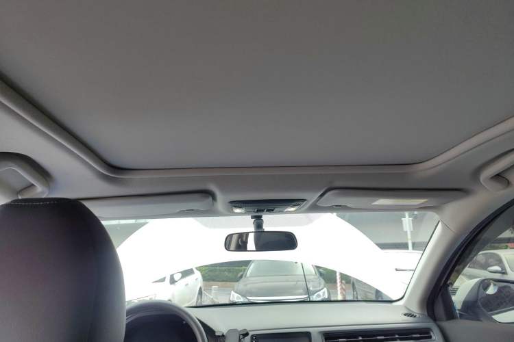 Used Honda Vezel 2020 1.5L CVT Pioneer Edition Headliner