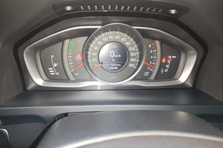 Used Volvo V60 2014 Facelift T5 Zhiyi Edition
