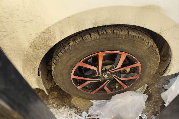 Used Volkswagen Santana 2016 1.6L Manual Fashion Edition Right Front Wheel Hub