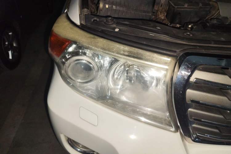 Used Toyota Land Cruiser 2012 4.6L Automatic VX-R Right Front Headlight