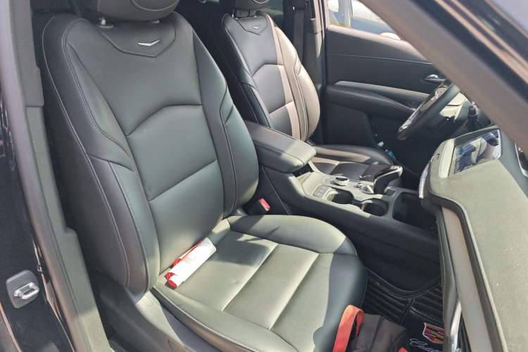 Used Cadillac XT4 2020 Revised Version 28T Two-Wheel Drive Luxury Edition Right Front Seat