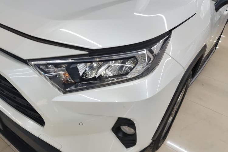 Used Toyota RAV4 2022 2.0L CVT Two-Wheel Drive Fashion Plus Edition
