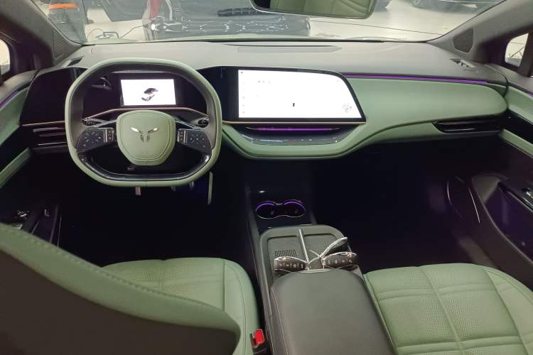 Used Hongqi EH7 2024 820 Pro
