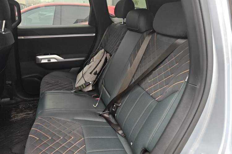 Used Deepal G318 2024 Four-Wheel-Drive Air Suspension Model
