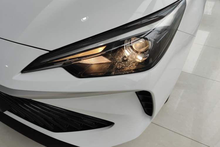 Used Roewe i5 2026 Model 1.5L Manual Comfort Version