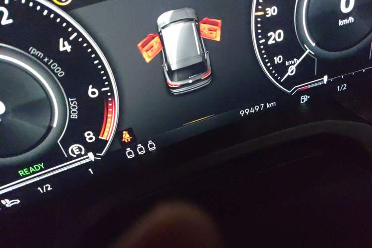 Used Volkswagen Touareg New Energy 2021 eHybrid Odometer Close Up