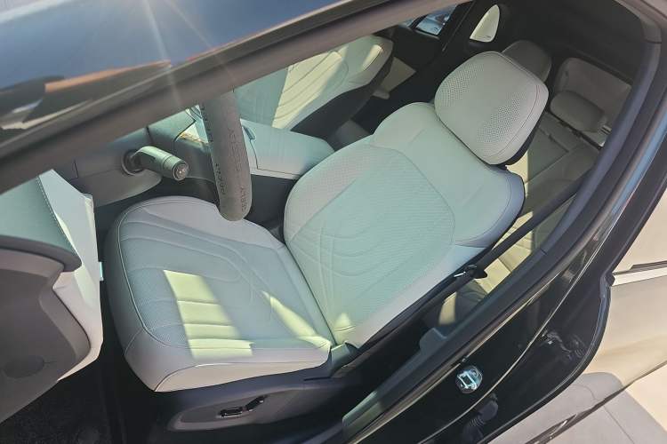 Used Geely Galaxy Galaxy Xingjian 7 EM-i 2025 120km Launch+ Version