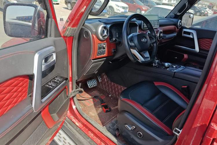 Used BAIC Off-Road BJ40 2019 2.3T Automatic Four-Wheel Drive Urban Hunter Edition Premium Model China VI Emission Standard
