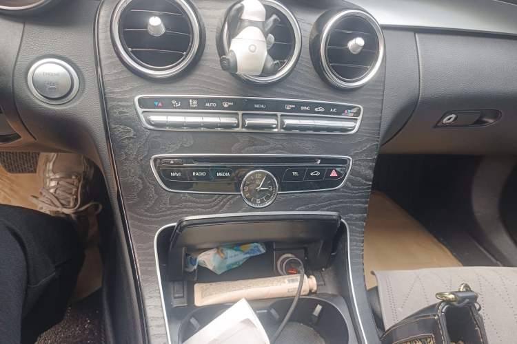 Used Mercedes-Benz C-Class 2017 C 200 L Sport Edition Audio And AC Panel