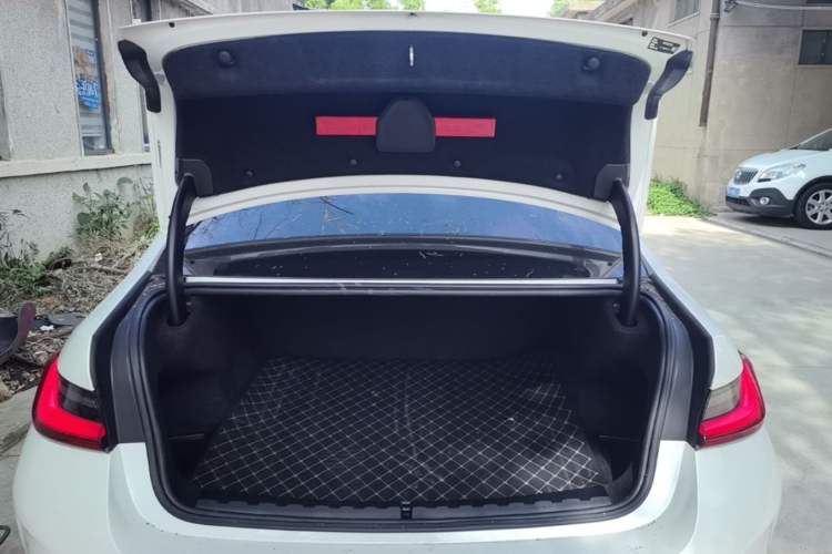 Used BMW i3 2025 eDrive 35 L
