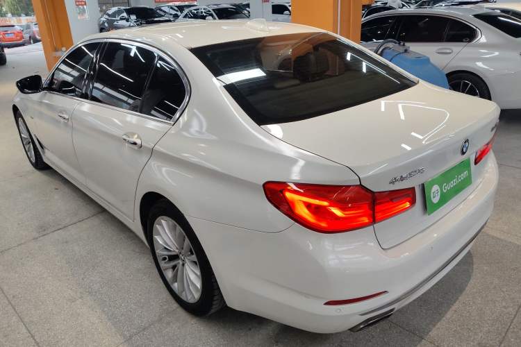 Used BMW 5 Series 2018 525Li Luxury Package
