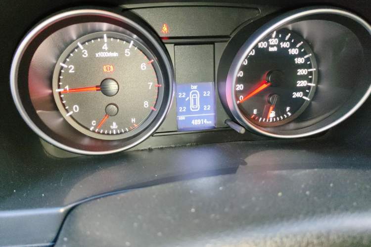 Used Haval H6 2013 Upgraded Model 1.5T Manual Two-Wheel Drive Urban Version