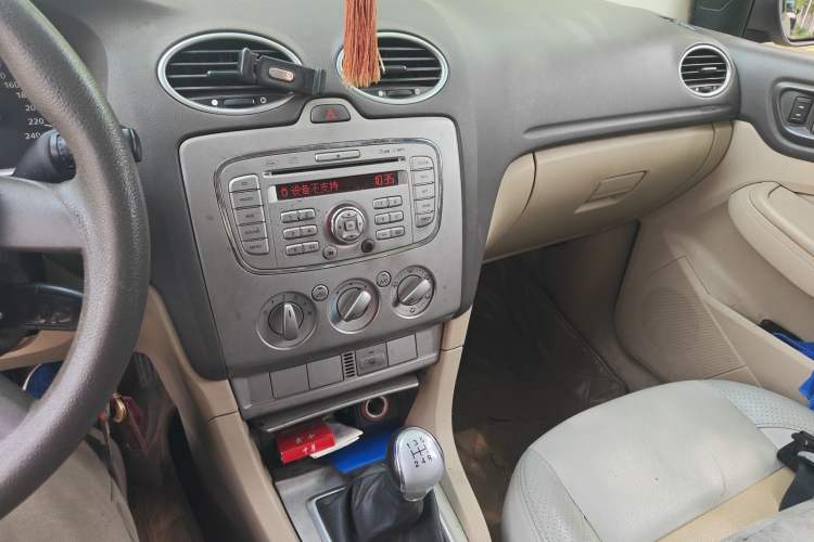 Used Ford Focus 2011 Sedan 1.8L Manual Classic Model