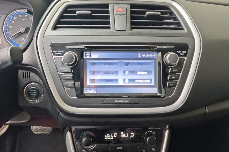 Used Suzuki S-Cross 2014 1.6L CVT Two-Wheel Drive Elite Version Audio And AC Panel