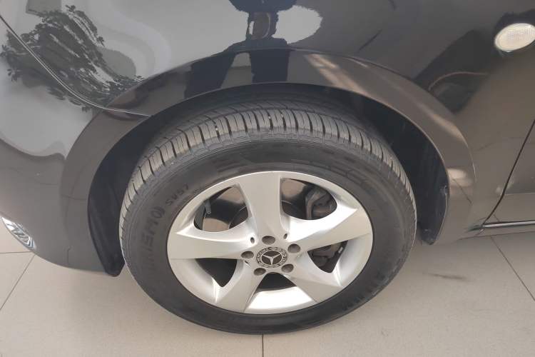 Used Mercedes-Benz Vito 2018 2.0T Elite Version 7 Seats China VI Emission Standard
