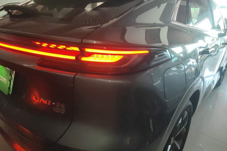 Used Changan UNI-K iDD 2022 Blue Whale iDD 130km 1.5T Excellence Model
