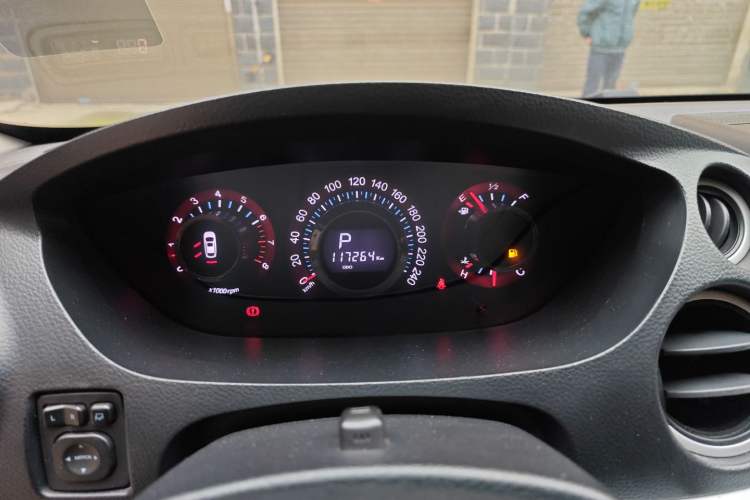 Used Luxgen Great 7 SUV 2013 Limited-Edition Sharp Model 2.2T Two-Wheel-Drive Smart Version Instrument Cluster