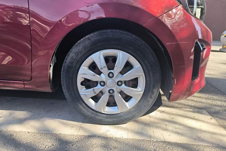 Used Kia Pegas 2017 1.4L Manual Fashion Edition Smart Right Front Wheel Hub