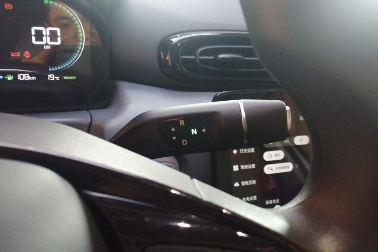 Used Leapmotor T03 2025 403 Comfort Edition Gear Lever