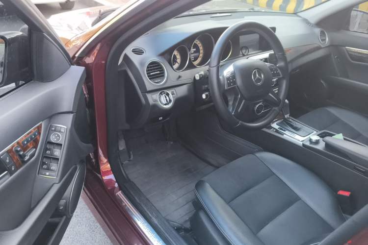 Used Mercedes-Benz C-Class 2013 C 260 Elegant Grand Edition