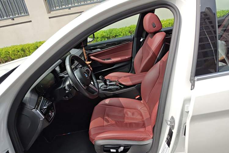 Used BMW 5 Series 2020 530Li Luxury Edition M Sport Package Left Front Seat