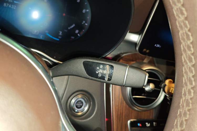 Used Mercedes-Benz GLC 2020 Facelift GLC 300 L 4MATIC Dynamic Edition
